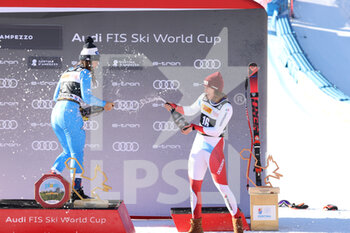 2022-01-23 - Elena Curtoni (ITA) e Michelle Gisin (SUI) - 2022 FIS SKI WORLD CUP - WOMEN SUPER GIANT - ALPINE SKIING - WINTER SPORTS