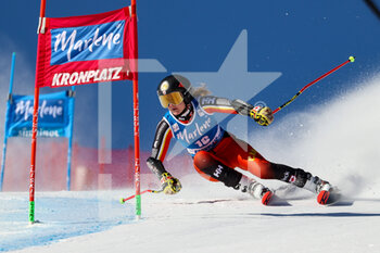 2022-01-25 - Valerie GRENIER (CAN) - 2022 FIS SKI WORLD CUP - WOMEN GIANT SLALOM - ALPINE SKIING - WINTER SPORTS