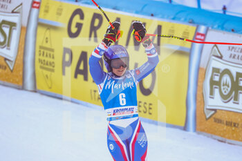 2022-01-25 - Tessa WORLET (FRA) - 2022 FIS SKI WORLD CUP - WOMEN GIANT SLALOM - ALPINE SKIING - WINTER SPORTS