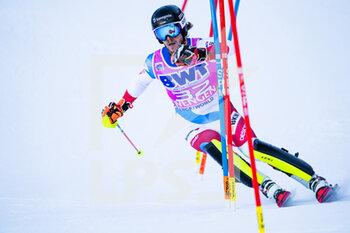 2022-01-16 - 16.01.2022, Wengen, Wengen, FIS Ski World Cup: Lauberhorn Wengen, Sandro Simonet (Switzerland) in action - FIS SKI WORLD CUP: LAUBERHORN 2022 - ALPINE SKIING - WINTER SPORTS