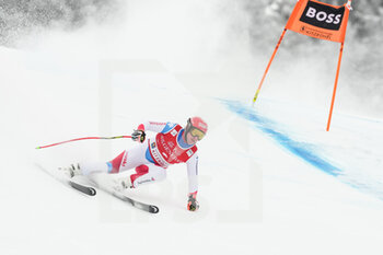 2022-01-21 - KITZBUEHEL, AUSTRIA - JANUARY 21: Beat Feuz of Switzerland in action during the Audi FIS Alpine Ski World Cup Men’s Downhill on January 21, 2022 in Kitzbuehel, Austria. - 2022 AUDI FIS ALPINE SKI WORLD CUP MEN’S DOWNHILL - ALPINE SKIING - WINTER SPORTS