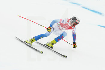 2022-01-21 - KITZBUEHEL, AUSTRIA - JANUARY 21: Bryce Bennett of United States in action during the Audi FIS Alpine Ski World Cup Men’s Downhill on January 21, 2022 in Kitzbuehel, Austria. - 2022 AUDI FIS ALPINE SKI WORLD CUP MEN’S DOWNHILL - ALPINE SKIING - WINTER SPORTS