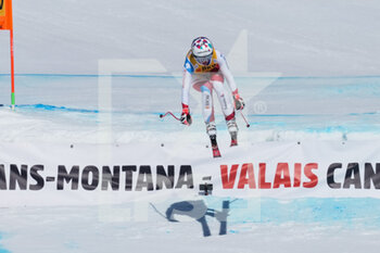 2022-02-27 - CRANS-MONTANA, SWITZERLAND - FEBRUARY 27: Michelle Gisin of Switzerland in action during the Audi FIS Alpine Ski World Cup Crans-Montana Women’s Downhill on February 27, 2022 in Crans-Montana, Switzerland. - AUDI FIS ALPINE SKI WORLD CUP CRANS-MONTANA WOMEN'S DOWNHILL - ALPINE SKIING - WINTER SPORTS