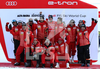 2022-12-18 - SKIING - FIS SKI WORLD CUP, 
FIS Alpine Ski World Cup - Men's Giant Slalom
Gran Risa Slope 
Sunday 18th December

Team Swiss


 - FIS ALPINE SKI WORLD CUP - MEN GIANT SLALOM - ALPINE SKIING - WINTER SPORTS