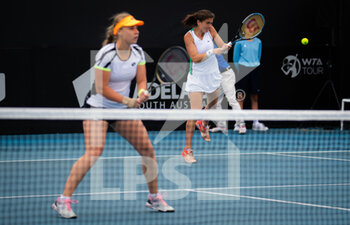 2022-01-06 - Ulrikke Eikeri of Norway & Anna Blinkova of Russia playing doubles at the 2022 Adelaide International WTA 500 tennis tournament on January 6, 2022 at Memorial Drive Tennis Centre in Adelaide, Australia - 2022 ADELAIDE INTERNATIONAL WTA 500 TENNIS TOURNAMENT - INTERNATIONALS - TENNIS