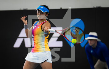 2022-01-07 - Misaki Doi of Japan in action during the semi-final against Elena Rybakina of Kazakhstan at the 2022 Adelaide International WTA 500 tennis tournament on January 8, 2022 at Memorial Drive Tennis Centre in Adelaide, Australia - 2022 ADELAIDE INTERNATIONAL WTA 500 TENNIS TOURNAMENT - INTERNATIONALS - TENNIS