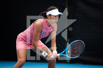 2022-01-10 - Shuai Zhang of China during the first round against Anett Kontaveit of Estonia at the 2022 Sydney Tennis Classic, WTA 500 tennis tournament on January 10, 2022 at NSW Tennis Centre in Sydney, Australia - 2022 SYDNEY TENNIS CLASSIC, WTA 500 TENNIS TOURNAMENT - INTERNATIONALS - TENNIS