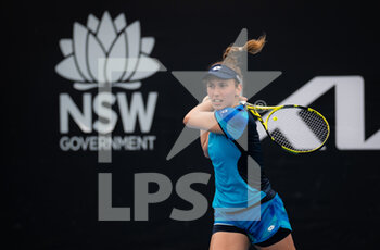 2022-01-10 - Elise Mertens of Belgium in action against Fiona Ferro of France during the first round at the 2022 Sydney Tennis Classic, WTA 500 tennis tournament on January 11, 2022 at NSW Tennis Centre in Sydney, Australia - 2022 SYDNEY TENNIS CLASSIC, WTA 500 TENNIS TOURNAMENT - INTERNATIONALS - TENNIS