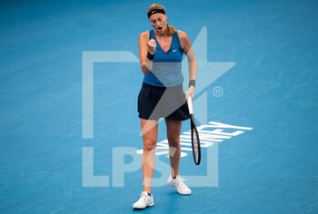 2022-01-11 - Petra Kvitova of the Czech Republic in action during the second round of the 2022 Sydney Tennis Classic WTA 500 tennis tournament against Ons Jabeur of Tunisia - 2022 SYDNEY TENNIS CLASSIC, WTA 500 TENNIS TOURNAMENT - INTERNATIONALS - TENNIS