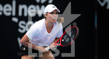 2022-01-11 - Elena Gabriela Ruse of Romania in action against Anett Kontaveit of Estonia during the second round of the 2022 Sydney Tennis Classic, WTA 500 tennis tournament on January 12, 2022 at NSW Tennis Centre in Sydney, Australia - 2022 SYDNEY TENNIS CLASSIC, WTA 500 TENNIS TOURNAMENT - INTERNATIONALS - TENNIS