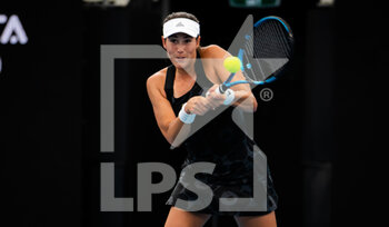 2022-01-11 - Garbine Muguruza of Spain in action against Ekaterina Alexandrova of Russia during the second round of the 2022 Sydney Tennis Classic, WTA 500 tennis tournament on January 12, 2022 at NSW Tennis Centre in Sydney, Australia - 2022 SYDNEY TENNIS CLASSIC, WTA 500 TENNIS TOURNAMENT - INTERNATIONALS - TENNIS