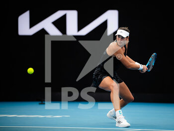 2022-01-11 - Garbine Muguruza of Spain in action against Ekaterina Alexandrova of Russia during the second round of the 2022 Sydney Tennis Classic, WTA 500 tennis tournament on January 12, 2022 at NSW Tennis Centre in Sydney, Australia - 2022 SYDNEY TENNIS CLASSIC, WTA 500 TENNIS TOURNAMENT - INTERNATIONALS - TENNIS