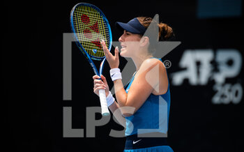 2022-01-12 - Belinda Bencic of Switzerland in action against Oceane Dodin of France during the second round of the 2022 Sydney Tennis Classic, WTA 500 tennis tournament on January 13, 2022 at NSW Tennis Centre in Sydney, Australia - 2022 SYDNEY TENNIS CLASSIC, WTA 500 TENNIS TOURNAMENT - INTERNATIONALS - TENNIS