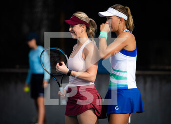 2022-01-12 - Nicole Melichar-Martinez of the United States & Alexa Guarachi of Chile playing doubles at the 2022 Sydney Tennis Classic, WTA 500 tennis tournament on January 13, 2022 at NSW Tennis Centre in Sydney, Australia - 2022 SYDNEY TENNIS CLASSIC, WTA 500 TENNIS TOURNAMENT - INTERNATIONALS - TENNIS