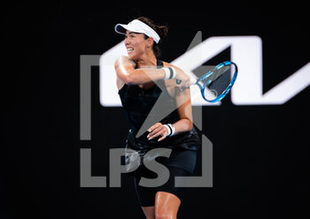 2022-01-12 - Garbine Muguruza of Spain in action against Daria Kasatkina of Russia during the quarter-final of the 2022 Sydney Tennis Classic, WTA 500 tennis tournament on January 13, 2022 at NSW Tennis Centre in Sydney, Australia - 2022 SYDNEY TENNIS CLASSIC, WTA 500 TENNIS TOURNAMENT - INTERNATIONALS - TENNIS