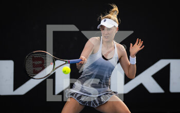 2022-01-17 - Alison Riske of the United States in action against Donna Vekic of Croatia during the first round of the 2022 Australian Open, WTA Grand Slam tennis tournament on January 17, 2022 at Melbourne Park in Melbourne, Australia - 2022 AUSTRALIAN OPEN, WTA GRAND SLAM TENNIS TOURNAMENT - INTERNATIONALS - TENNIS