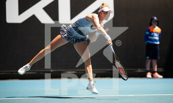 2022-01-19 - Alison Riske of the United States in action against Jelena Ostapenko of Latvia during the second round of the 2022 Australian Open, WTA Grand Slam tennis tournament on January 19, 2022 at Melbourne Park in Melbourne, Australia - 2022 AUSTRALIAN OPEN, WTA GRAND SLAM TENNIS TOURNAMENT - INTERNATIONALS - TENNIS