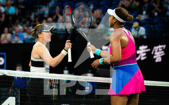 2022-01-19 - Madison Brengle of the United States & Naomi Osaka of Japan in action during the second round of the 2022 Australian Open, WTA Grand Slam tennis tournament on January 19, 2022 at Melbourne Park in Melbourne, Australia - 2022 AUSTRALIAN OPEN, WTA GRAND SLAM TENNIS TOURNAMENT - INTERNATIONALS - TENNIS