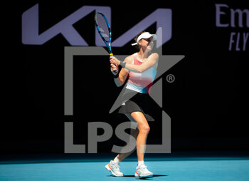 2022-01-19 - Rebecca Peterson of Sweden in action against Iga Swiatek of Poland the 2022 Australian Open, WTA Grand Slam tennis tournament on January 20, 2022 at Melbourne Park in Melbourne, Australia - 2022 AUSTRALIAN OPEN, WTA GRAND SLAM TENNIS TOURNAMENT - INTERNATIONALS - TENNIS