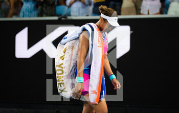 2022-01-21 - Naomi Osaka of Japan in action against Amanda Anisimova of the United States during the third round at the 2022 Australian Open, WTA Grand Slam tennis tournament on January 21, 2022 at Melbourne Park in Melbourne, Australia - 2022 AUSTRALIAN OPEN, WTA GRAND SLAM TENNIS TOURNAMENT - INTERNATIONALS - TENNIS