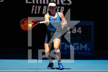 2022-01-22 - Tamara Zidansek of Slovenia in action against Alize Cornet of France during the third round at the 2022 Australian Open, WTA Grand Slam tennis tournament on January 22, 2022 at Melbourne Park in Melbourne, Australia - 2022 AUSTRALIAN OPEN, WTA GRAND SLAM TENNIS TOURNAMENT - INTERNATIONALS - TENNIS