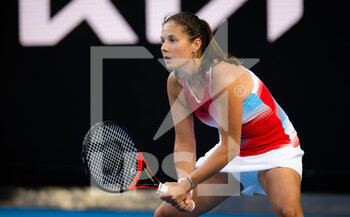 2022-01-22 - Daria Kasatkina of Russia in action against Iga Swiatek of Poland during the third round at the 2022 Australian Open, WTA Grand Slam tennis tournament on January 22, 2022 at Melbourne Park in Melbourne, Australia - 2022 AUSTRALIAN OPEN, WTA GRAND SLAM TENNIS TOURNAMENT - INTERNATIONALS - TENNIS