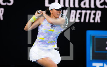 2022-01-22 - Iga Swiatek of Poland in action against Daria Kasatkina of Russia during the third round at the 2022 Australian Open, WTA Grand Slam tennis tournament on January 22, 2022 at Melbourne Park in Melbourne, Australia - 2022 AUSTRALIAN OPEN, WTA GRAND SLAM TENNIS TOURNAMENT - INTERNATIONALS - TENNIS