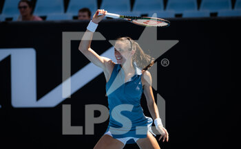 2022-01-24 - Petra Martic of Croatia in action during the third round of doubles at the 2022 Australian Open, WTA Grand Slam tennis tournament on January 24, 2022 at Melbourne Park in Melbourne, Australia - 2022 AUSTRALIAN OPEN, WTA GRAND SLAM TENNIS TOURNAMENT - INTERNATIONALS - TENNIS