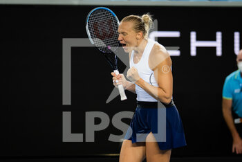 2022-01-24 - Kaia Kanepi of Estonia in action against Aryna Sabalenka of Belarus during the fourth round at the 2022 Australian Open, WTA Grand Slam tennis tournament on January 24, 2022 at Melbourne Park in Melbourne, Australia - 2022 AUSTRALIAN OPEN, WTA GRAND SLAM TENNIS TOURNAMENT - INTERNATIONALS - TENNIS