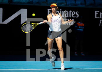 2022-01-25 - Elise Mertens of Belgium in action during the doubles quarter-final at the 2022 Australian Open, WTA Grand Slam tennis tournament on January 26, 2022 at Melbourne Park in Melbourne, Australia - 2022 AUSTRALIAN OPEN, WTA GRAND SLAM TENNIS TOURNAMENT - INTERNATIONALS - TENNIS
