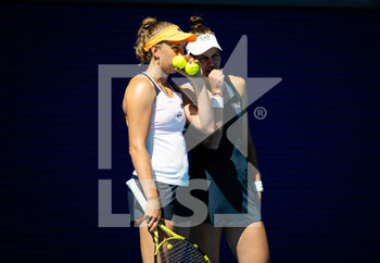 2022-01-25 - Elise Mertens of Belgium & Veronika Kudermetova of Russia in action during the doubles quarter-final at the 2022 Australian Open, WTA Grand Slam tennis tournament on January 26, 2022 at Melbourne Park in Melbourne, Australia - 2022 AUSTRALIAN OPEN, WTA GRAND SLAM TENNIS TOURNAMENT - INTERNATIONALS - TENNIS
