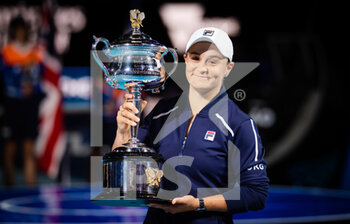 2022-01-29 - Ashleigh Barty of Australia poses with the champions trophy after winning against Danielle Collins of United States the final of the 2022 Australian Open, Grand Slam tennis tournament on January 29, 2022 at Melbourne Park in Melbourne, Australia - 2022 AUSTRALIAN OPEN, GRAND SLAM TENNIS TOURNAMENT - INTERNATIONALS - TENNIS