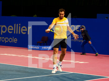 2022-02-02 - Richard Gasquet of France in action against Ugo Humbert of France during the Open Sud de France 2022, ATP 250 tennis tournament on February 2, 2022 at Sud de France Arena in Montpellier, France - OPEN SUD DE FRANCE 2022, ATP 250 TENNIS TOURNAMENT - INTERNATIONALS - TENNIS
