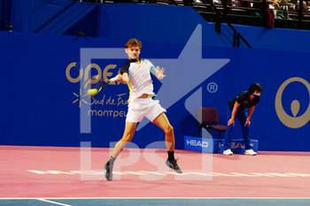 2022-02-03 - David Goffin of Belgium in action against Adrian Mannarino of France during the Open Sud de France 2022, ATP 250 tennis tournament on February 3, 2022 at Sud de France Arena in Montpellier, France - OPEN SUD DE FRANCE 2022, ATP 250 TENNIS TOURNAMENT - INTERNATIONALS - TENNIS