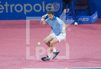 2022-02-04 - Nicolas Mahut of France during the doubles quarter-finals at Open Sud de France 2022, ATP 250 tennis tournament on February 4, 2022 at Sud de France Arena in Montpellier, France - OPEN SUD DE FRANCE 2022, ATP 250 TENNIS TOURNAMENT - INTERNATIONALS - TENNIS