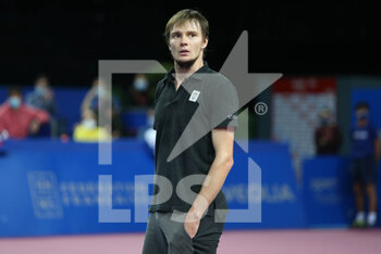 2022-02-04 - Alexander Bublik of Kazakhstan in action against Roberto Bautista-Agut of Spain during the quarter-finals of the Open Sud de France 2022, ATP 250 tennis tournament on February 4, 2022 at Sud de France Arena in Montpellier, France - OPEN SUD DE FRANCE 2022, ATP 250 TENNIS TOURNAMENT - INTERNATIONALS - TENNIS
