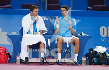 2022-02-05 - Nicolas Mahut and Pierre-Hughes Herbert of France during the Double semi-finals at the Open Sud de France 2022, ATP 250 tennis tournament on February 5, 2022 at Sud de France Arena in Montpellier, France - OPEN SUD DE FRANCE 2022, ATP 250 TENNIS TOURNAMENT - INTERNATIONALS - TENNIS