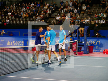 2022-02-05 - Jonathan Erlinch of Israel, Edouard Roger-Vasselin of France and Nicolas Mahut and Pierre-Hughes Herbert of France during the Double semi-finals at the Open Sud de France 2022, ATP 250 tennis tournament on February 5, 2022 at Sud de France Arena in Montpellier, France - OPEN SUD DE FRANCE 2022, ATP 250 TENNIS TOURNAMENT - INTERNATIONALS - TENNIS