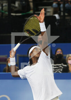 2022-02-05 - Mikael Ymer of Sweden in action against Alexander Zverev of Germany during the semi-finals at the Open Sud de France 2022, ATP 250 tennis tournament on February 5, 2022 at Sud de France Arena in Montpellier, France - OPEN SUD DE FRANCE 2022, ATP 250 TENNIS TOURNAMENT - INTERNATIONALS - TENNIS