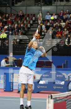 2022-02-06 - Nicolas Mahut of France during the Double final of the Open Sud de Fance 2022, ATP 250 tennis tournament on February 6, 2022 at Sud de France Arena in Montpellier France - OPEN SUD DE FRANCE 2022, ATP 250 TENNIS TOURNAMENT - INTERNATIONALS - TENNIS