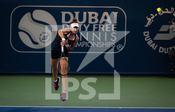 2022-02-15 - Veronika Kudermetova of Russia in action against Victoria Azarenka of Belarus during the first round of the 2022 Dubai Duty Free Tennis Championships WTA 1000 tennis tournament on February 15, 2022 at The Aviation Club Tennis Centre in Dubai, UAE - 2022 DUBAI DUTY FREE TENNIS CHAMPIONSHIPS WTA 1000 TENNIS TOURNAMENT - INTERNATIONALS - TENNIS