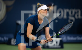 2022-02-15 - Vera Zvonareva of Russia in action against Ons Jabeur of Tunisia during her first round match at the 2022 Dubai Duty Free Tennis Championships WTA 1000 tennis tournament on February 15, 2022 at The Aviation Club Tennis Centre in Dubai, UAE - 2022 DUBAI DUTY FREE TENNIS CHAMPIONSHIPS WTA 1000 TENNIS TOURNAMENT - INTERNATIONALS - TENNIS