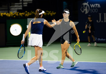 2022-02-18 - Yifan Xu of China & Zhaoxuan Yang of China in action during the doubles semi-final of the 2022 Dubai Duty Free Tennis Championships WTA 1000 tennis tournament on February 18, 2022 at The Aviation Club Tennis Centre in Dubai, UAE - 2022 DUBAI DUTY FREE TENNIS CHAMPIONSHIPS WTA 1000 TENNIS TOURNAMENT - INTERNATIONALS - TENNIS