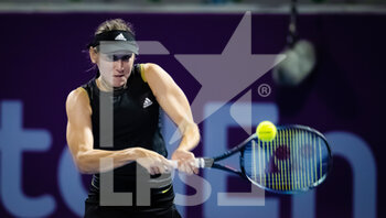 2022-02-20 - Kaja Juvan of Slovenia in action during the first round of the 2022 Qatar TotalEnergies Open, WTA 1000 tennis tournament on February 20, 2022 at Khalifa tennis and squash complex in Doha, Qatar - 2022 QATAR TOTALENERGIES OPEN, WTA 1000 TENNIS TOURNAMENT - INTERNATIONALS - TENNIS
