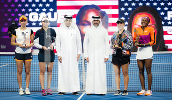 2022-02-25 - Elise Mertens of Belgium & Veronika Kudermetova of Russia and Jessica Pegula of the United States & Cori Gauff of the United States with their trophies after the doubles final of the 2022 Qatar TotalEnergies Open, WTA 1000 tennis tournament on February 25, 2022 at Khalifa tennis and squash complex in Doha, Qatar - 2022 QATAR TOTALENERGIES OPEN, WTA 1000 TENNIS TOURNAMENT - INTERNATIONALS - TENNIS