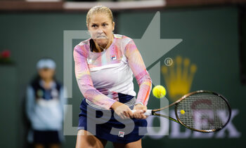 2022-03-10 - Shelby Rogers of the United States in action against Nuria Parrizas Diaz of Spain during the first round of the 2022 BNP Paribas Open, WTA 1000 tennis tournament on March 10, 2022 at Indian Wells Tennis Garden in Indian Wells, USA - 2022 BNP PARIBAS OPEN, WTA 1000 TENNIS TOURNAMENT - INTERNATIONALS - TENNIS