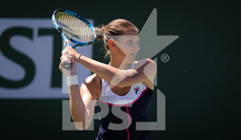 2022-03-11 - Karolina Pliskova of the Czech Republic in action against Danka Kovinic of Montenegro during the second round of the 2022 BNP Paribas Open, WTA 1000 tennis tournament on March 11, 2022 at Indian Wells Tennis Garden in Indian Wells, USA - 2022 BNP PARIBAS OPEN, WTA 1000 TENNIS TOURNAMENT - INTERNATIONALS - TENNIS