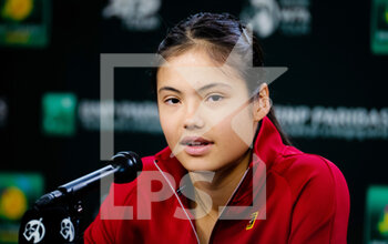 2022-03-11 - Emma Raducanu of Great Britain talks to the media after the second round of the 2022 BNP Paribas Open, WTA 1000 tennis tournament on March 11, 2022 at Indian Wells Tennis Garden in Indian Wells, USA - 2022 BNP PARIBAS OPEN, WTA 1000 TENNIS TOURNAMENT - INTERNATIONALS - TENNIS