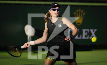 2022-03-11 - Katie Volynets of the United States in action against Daria Kasatkina of Russia during the second round of the 2022 BNP Paribas Open, WTA 1000 tennis tournament on March 11, 2022 at Indian Wells Tennis Garden in Indian Wells, USA - 2022 BNP PARIBAS OPEN, WTA 1000 TENNIS TOURNAMENT - INTERNATIONALS - TENNIS