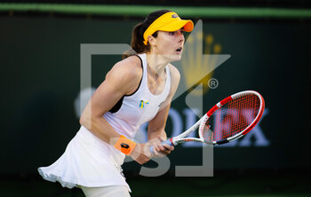 2022-03-11 - Alize Cornet of France in action against Anna Kalinskaya of Russia during the second round of the 2022 BNP Paribas Open, WTA 1000 tennis tournament on March 11, 2022 at Indian Wells Tennis Garden in Indian Wells, USA - 2022 BNP PARIBAS OPEN, WTA 1000 TENNIS TOURNAMENT - INTERNATIONALS - TENNIS
